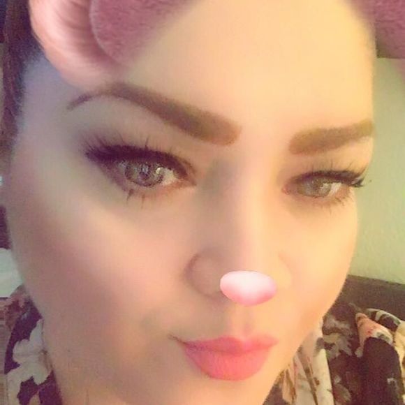 Meet your Posher, Ruth - Picture 1 of 1